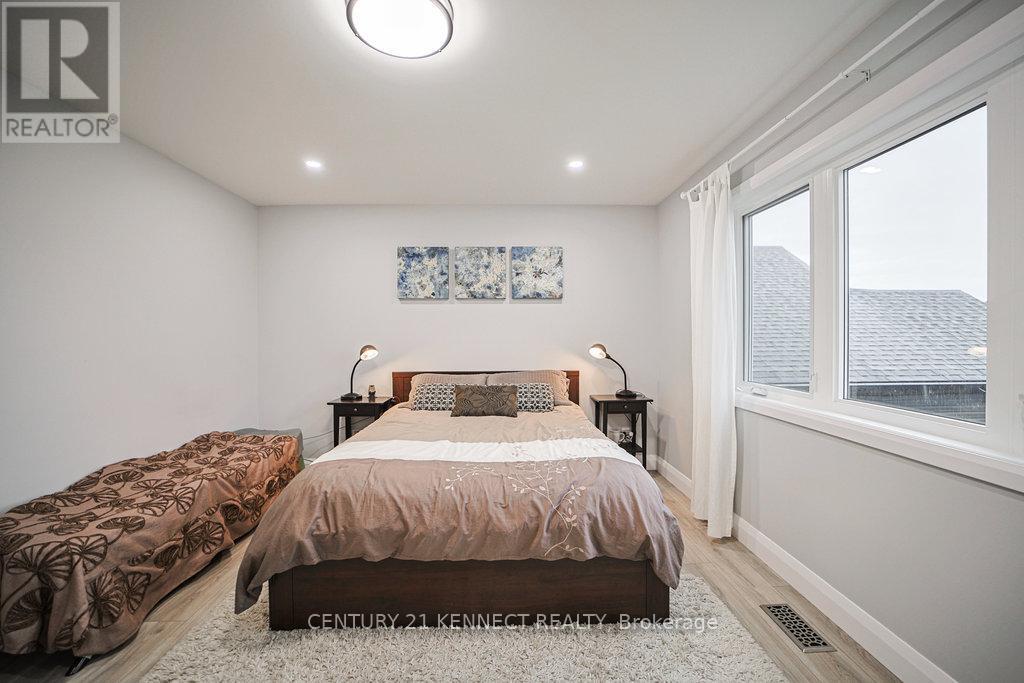 Photo 4 of 1520 Berkshire Drive, Kingston ON