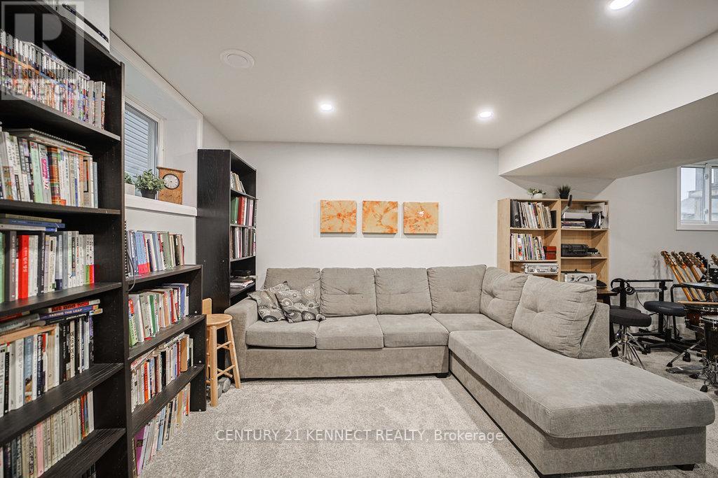 Photo 17 of 1520 Berkshire Drive, Kingston ON