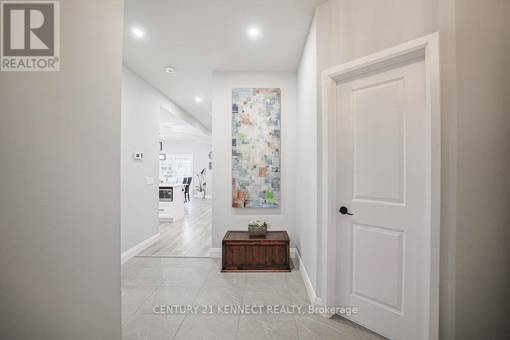 Photo 12 of 1520 Berkshire Drive, Kingston ON