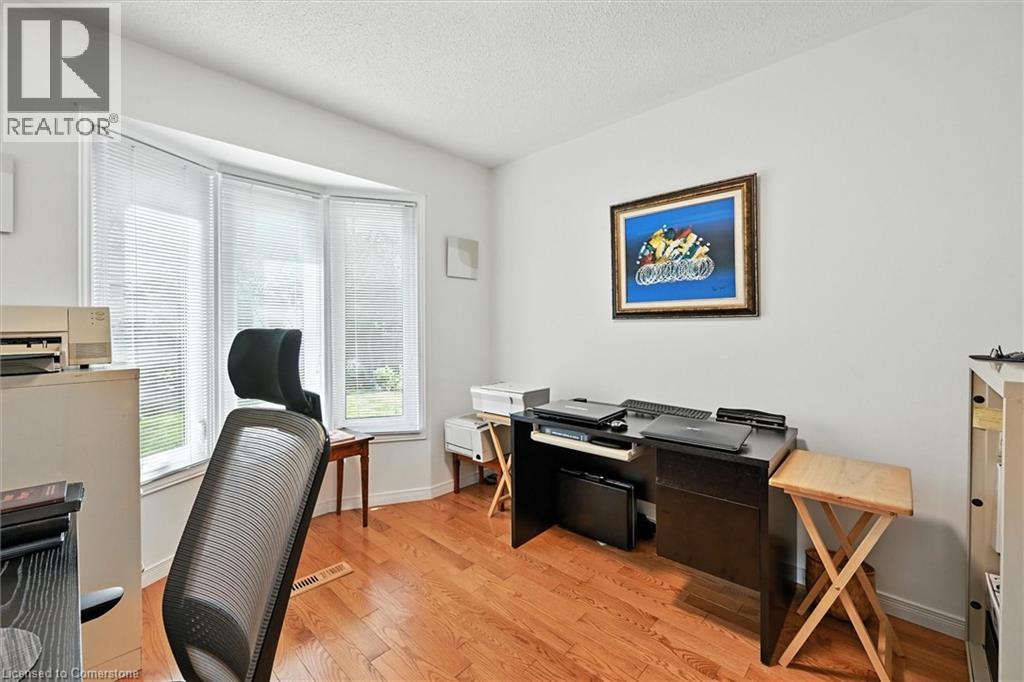 Photo 15 of 40 Mcniven Road, Hamilton ON