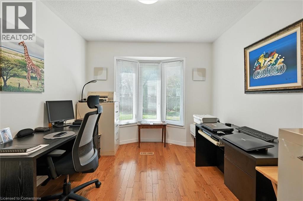 Photo 9 of 40 Mcniven Road, Hamilton ON