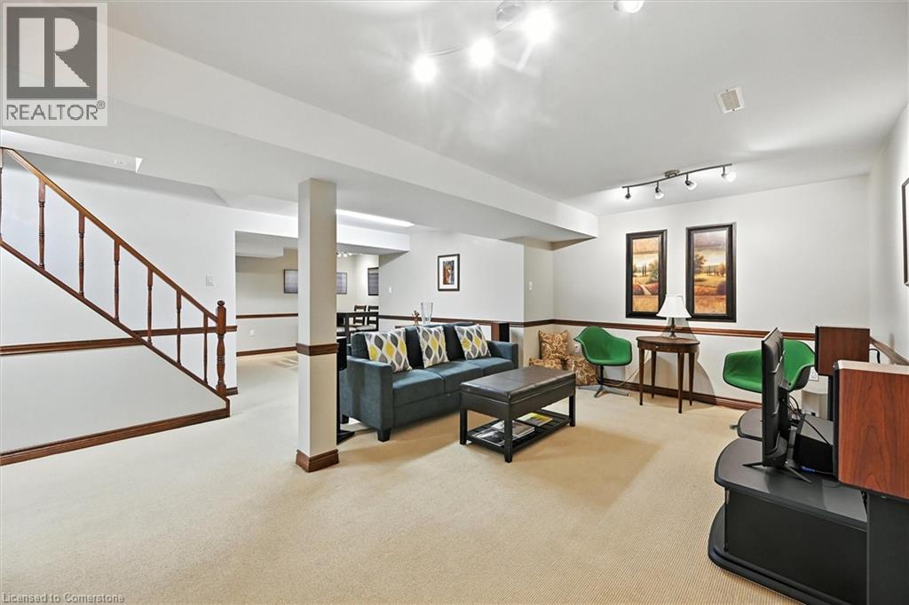 Photo 5 of 40 Mcniven Road, Hamilton ON