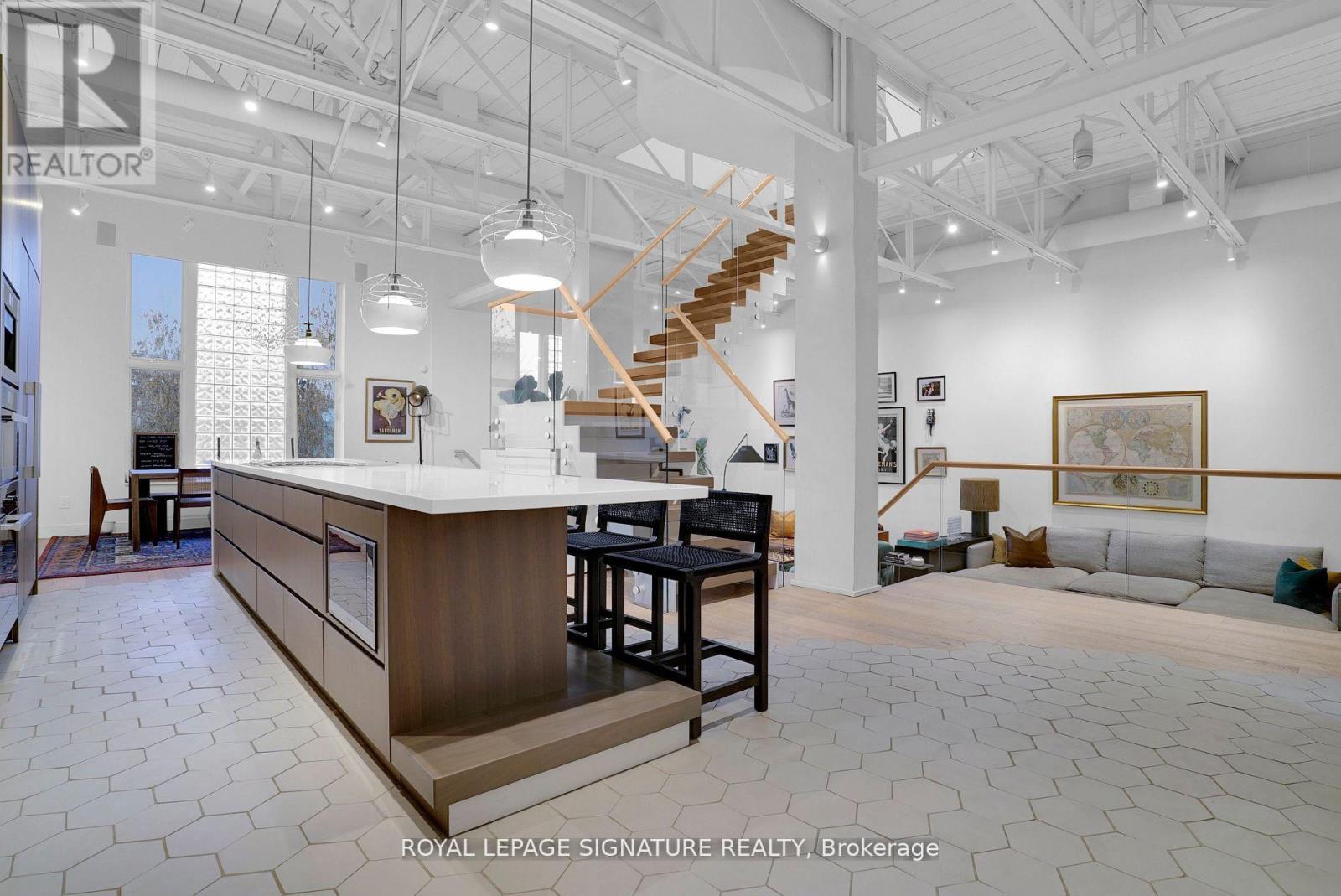 Photo 24 of 209 676 Richmond Street W, Toronto ON