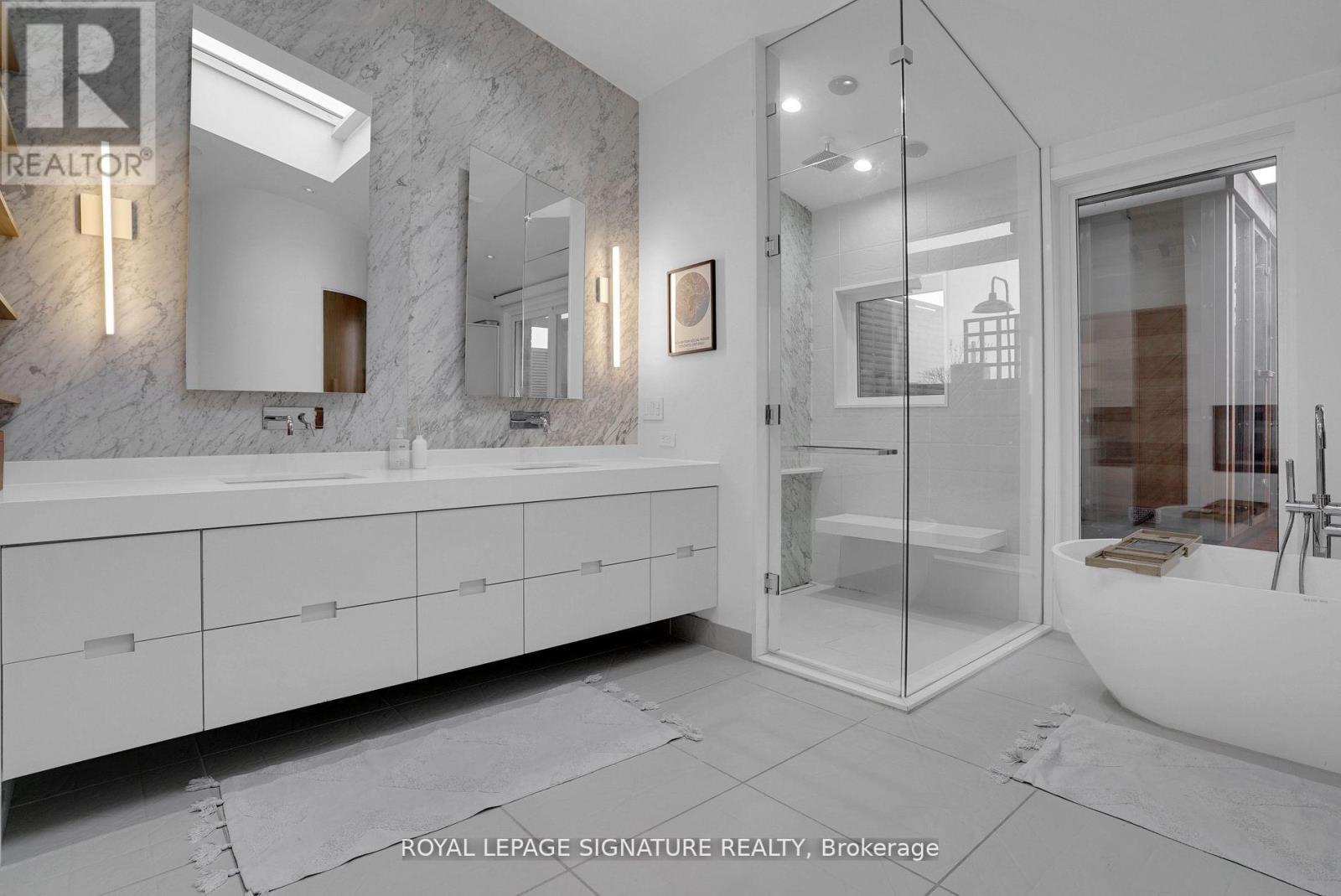 Photo 22 of 209 676 Richmond Street W, Toronto ON
