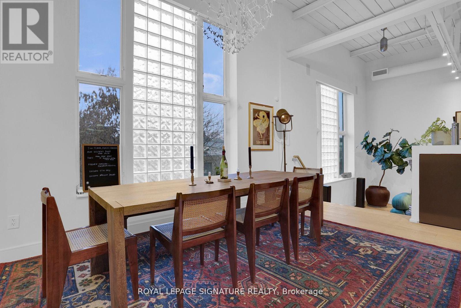 Photo 1 of 209 676 Richmond Street W, Toronto ON
