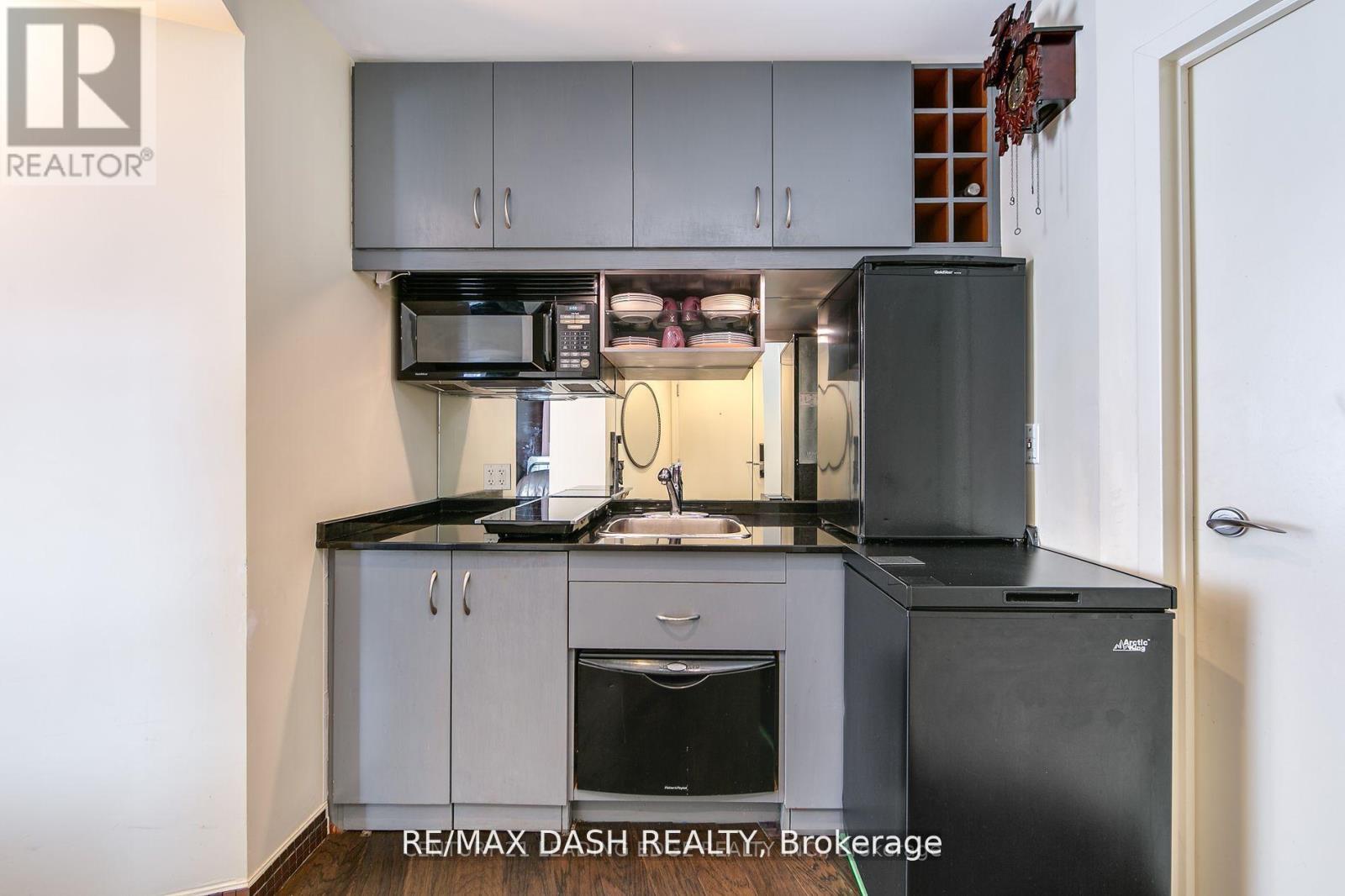 Photo 3 of 2411 1 King Street W, Toronto ON