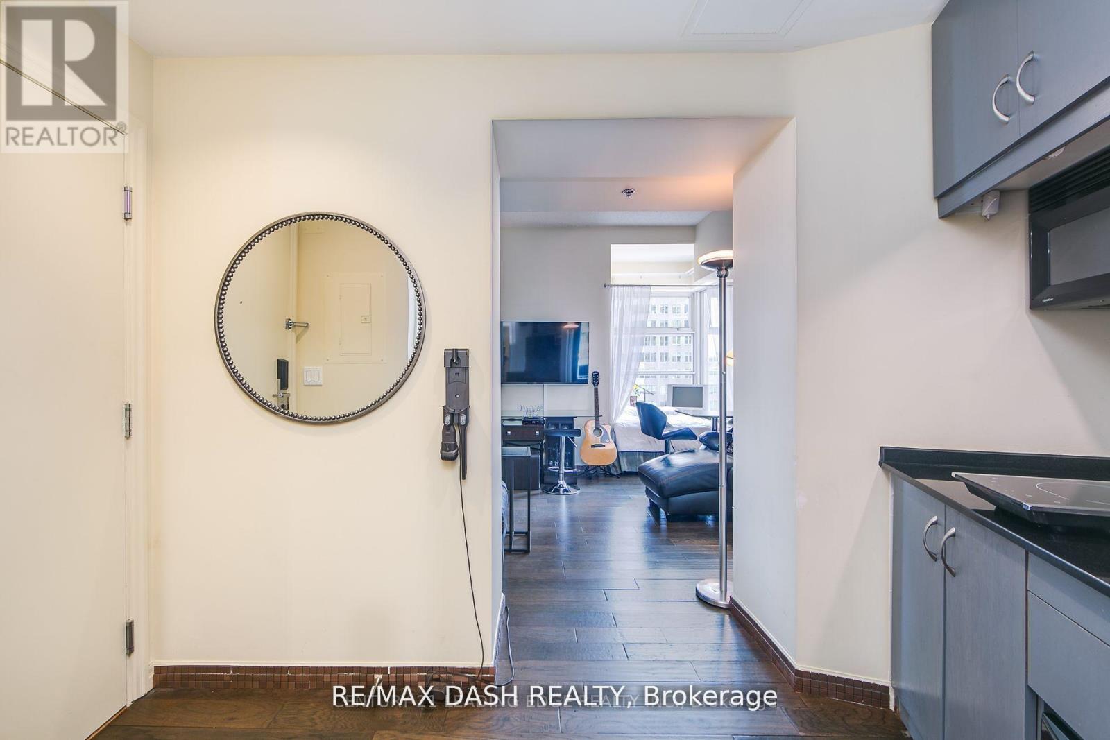 Photo 5 of 2411 1 King Street W, Toronto ON