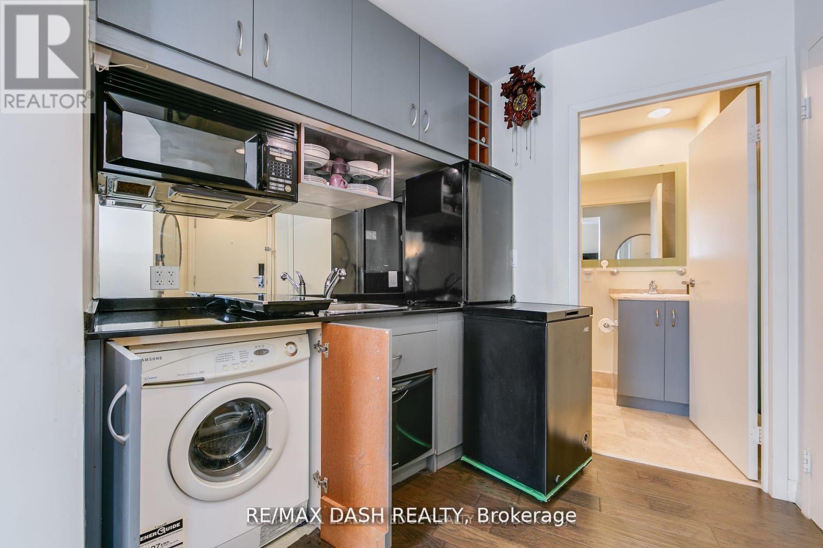 Photo 12 of 2411 1 King Street W, Toronto ON