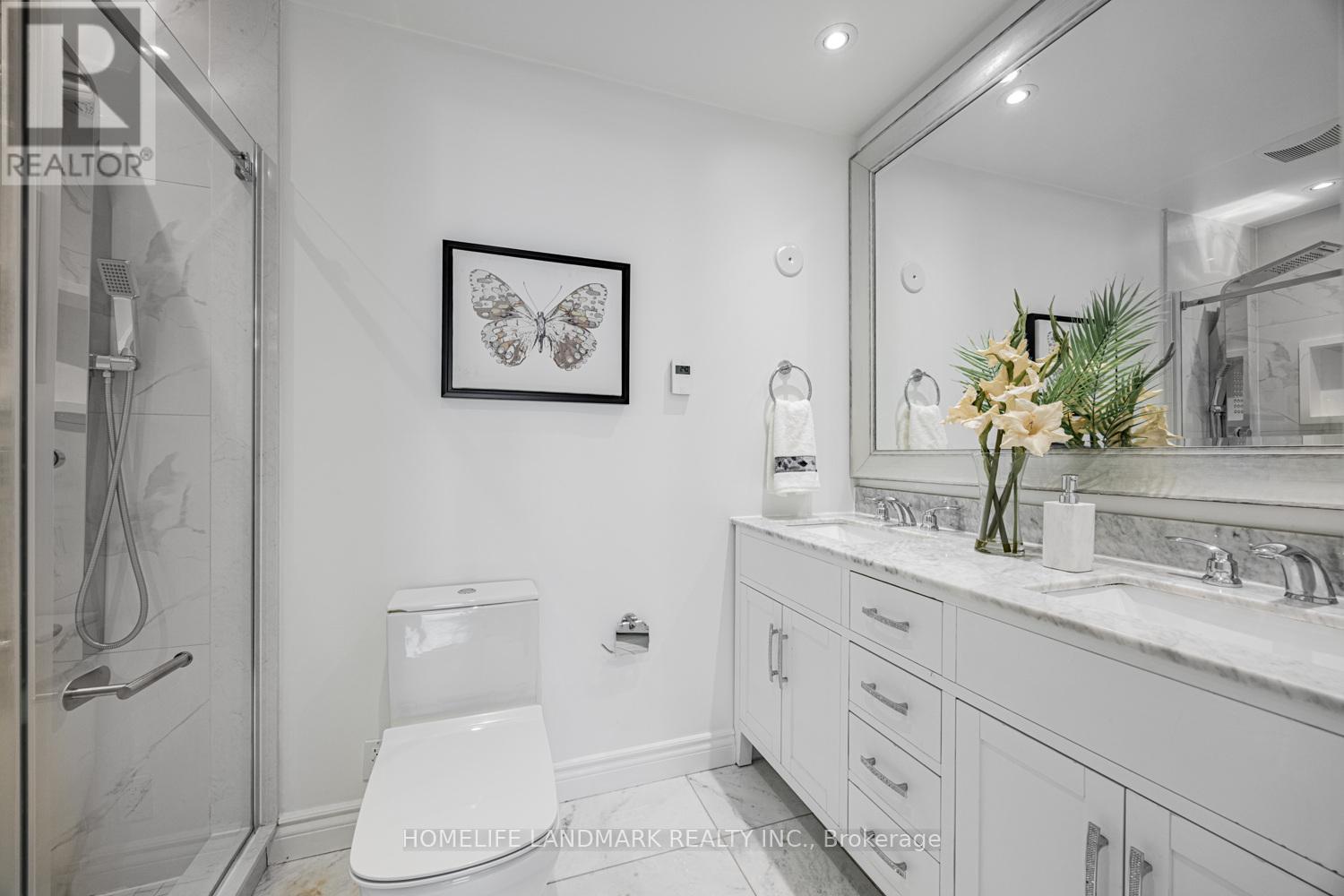 Photo 13 of 58 Ames Circle, Toronto ON
