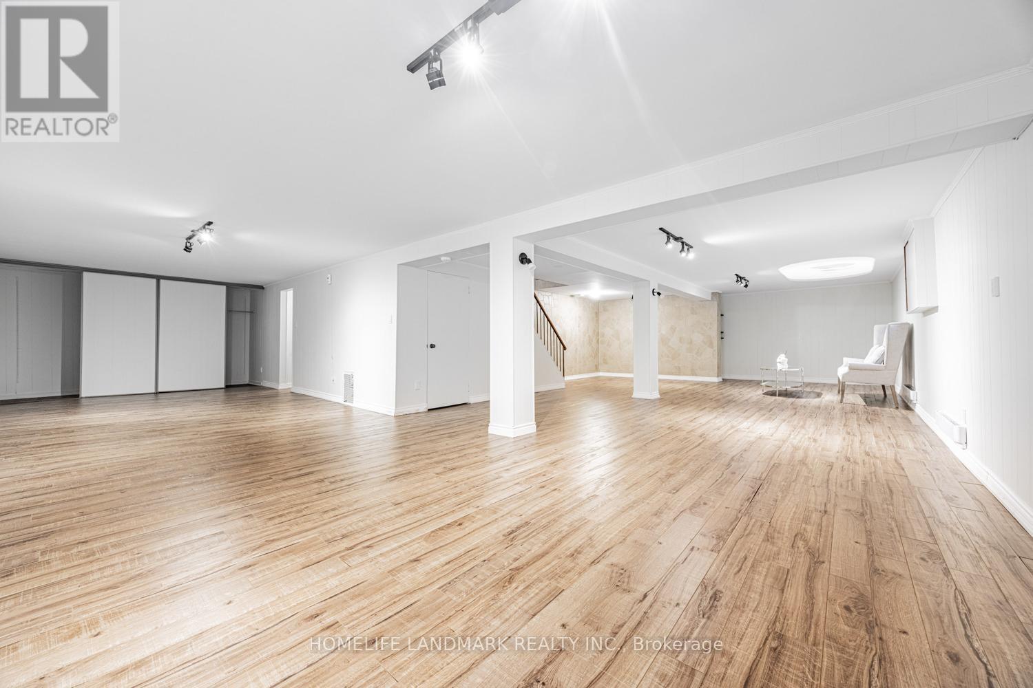 Photo 15 of 58 Ames Circle, Toronto ON