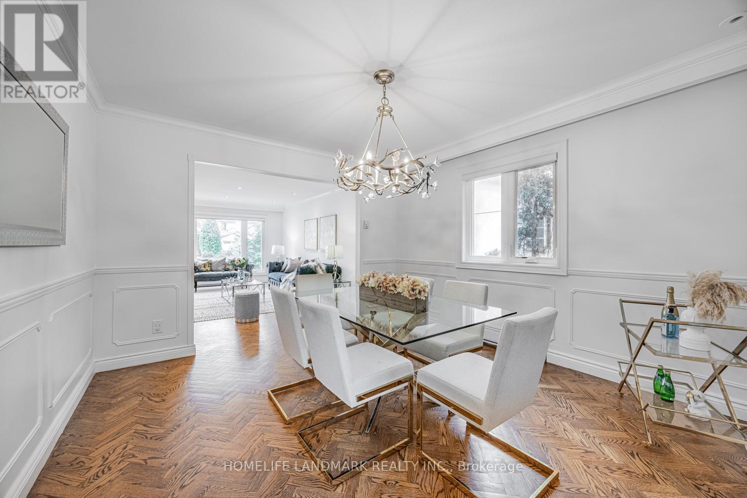 Photo 4 of 58 Ames Circle, Toronto ON