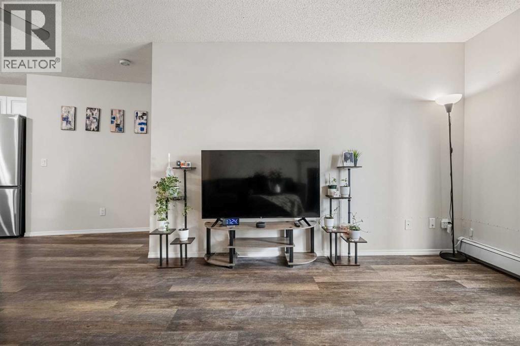 Single Family House for Sale in   Shawville Way SE Shawnessy Calgary 
