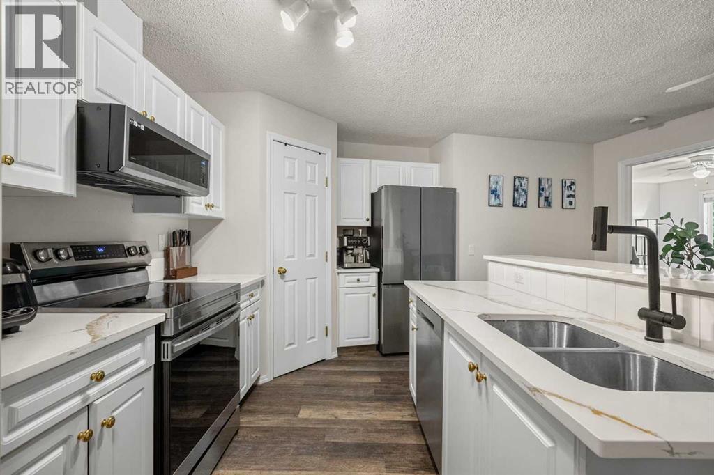 Single Family House for Sale in   Shawville Way SE Shawnessy Calgary 