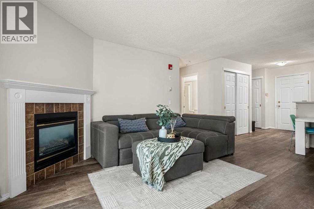 Single Family House for Sale in   Shawville Way SE Shawnessy Calgary 