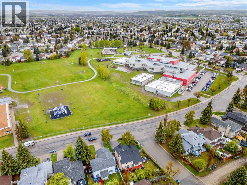 Single Family House for Sale in   Shawville Way SE Shawnessy Calgary 