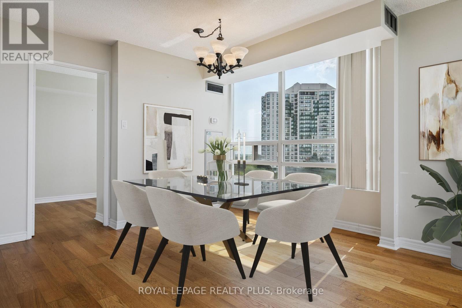 Photo 12 of 712 50 Kingsbridge Garden Circle, Mississauga ON