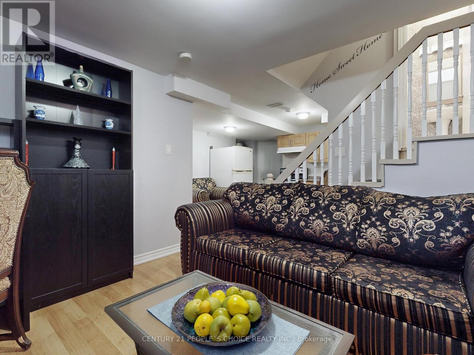 Photo 35 of 401 Cranston Park Avenue, Vaughan ON