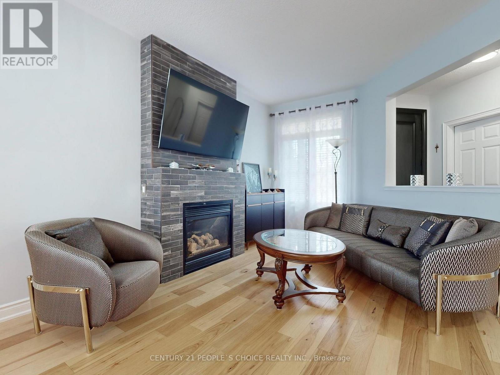 Photo 7 of 401 Cranston Park Avenue, Vaughan ON