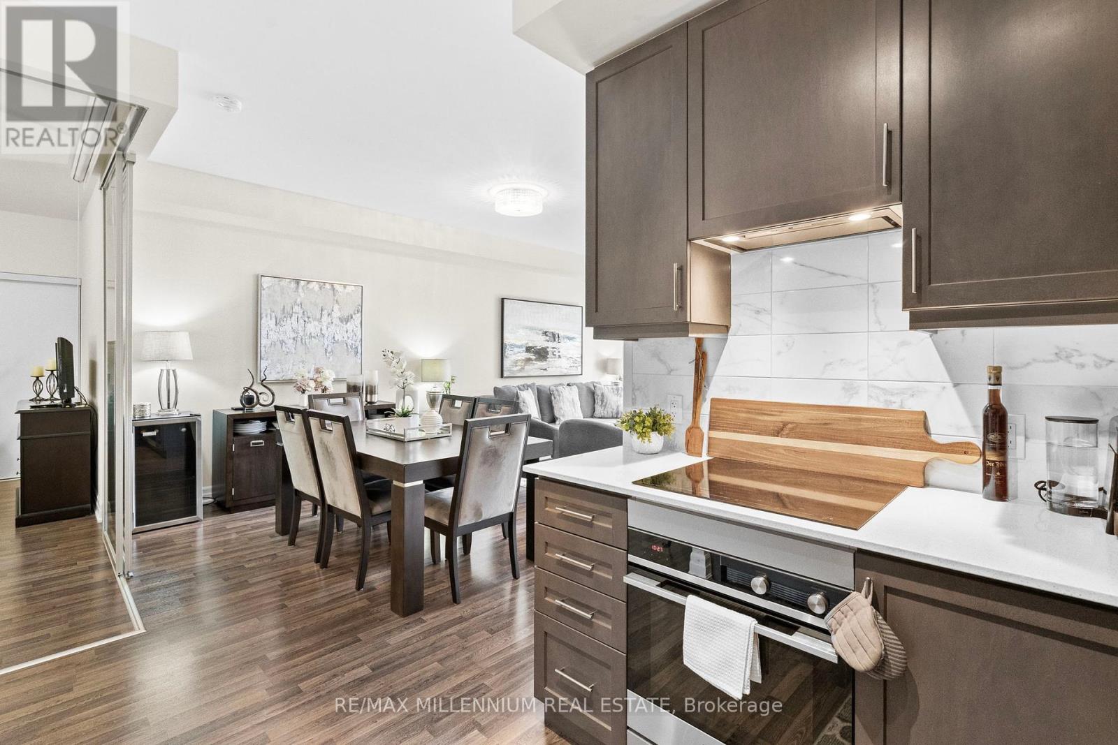 Photo 43 of 309 9075 Jane Street, Vaughan ON