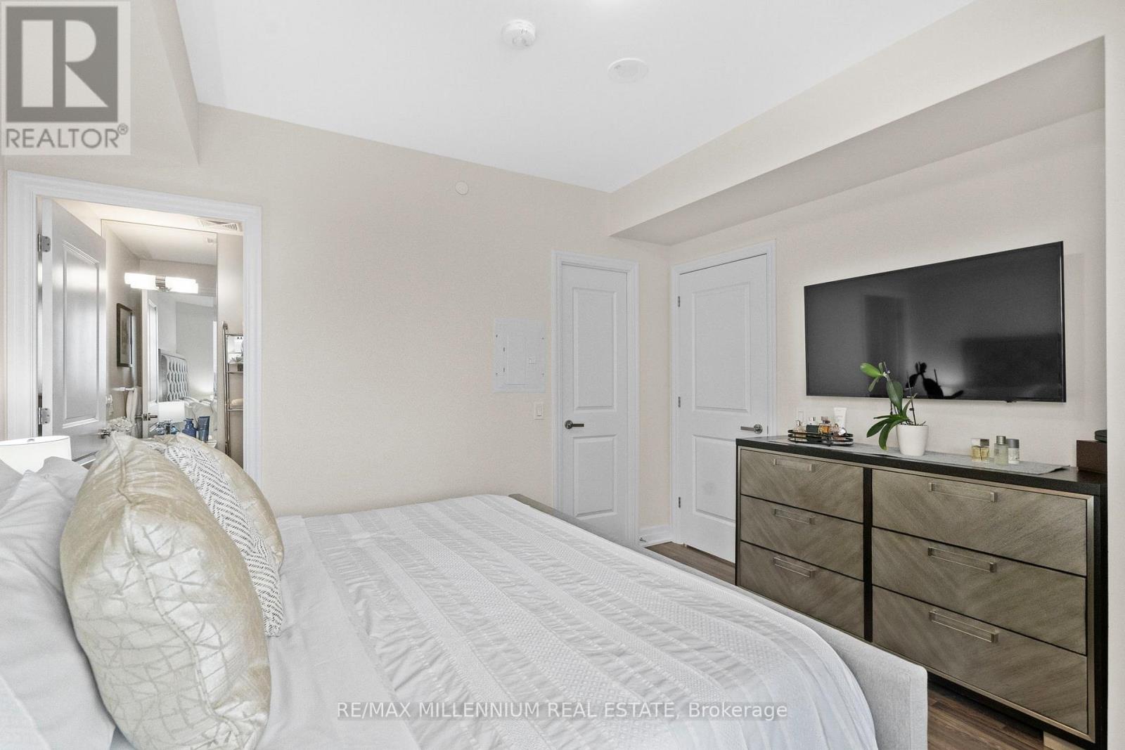 Photo 21 of 309 9075 Jane Street, Vaughan ON