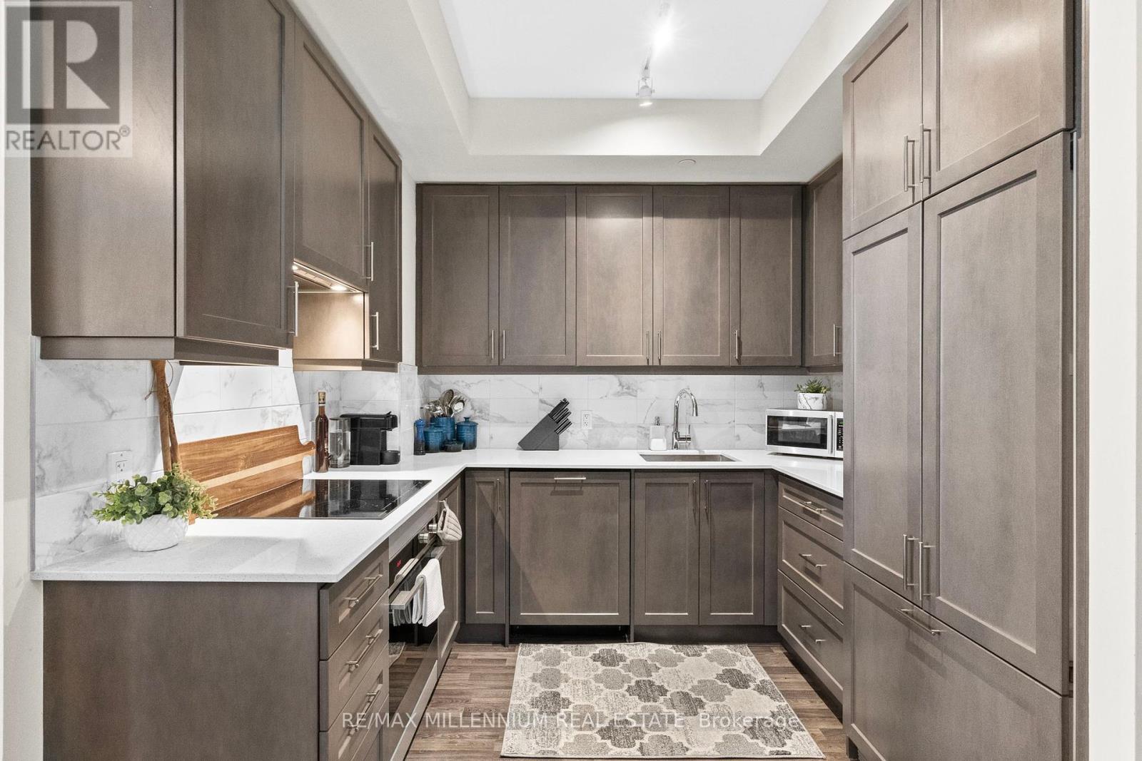 Photo 48 of 309 9075 Jane Street, Vaughan ON
