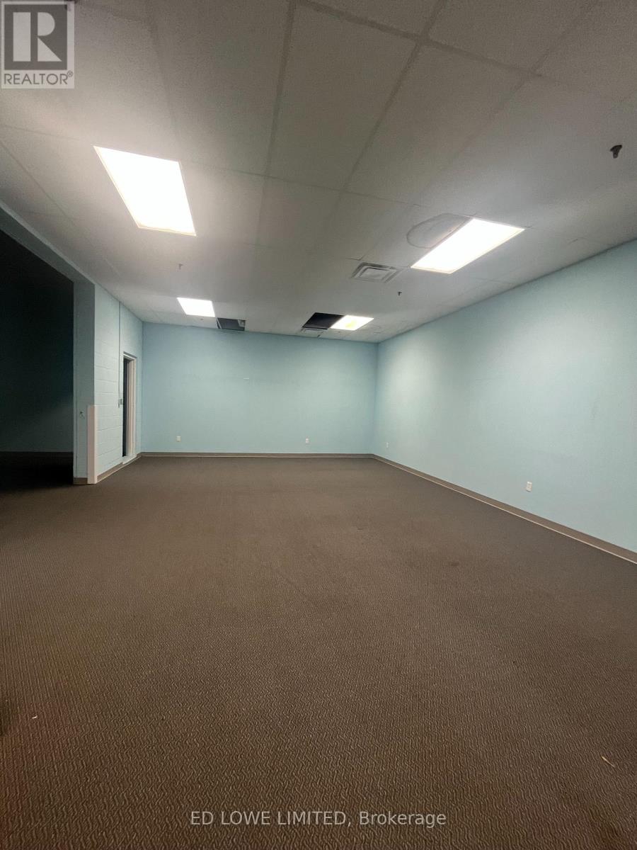 Photo 4 of 1 461 Dunlop Street W, Barrie ON