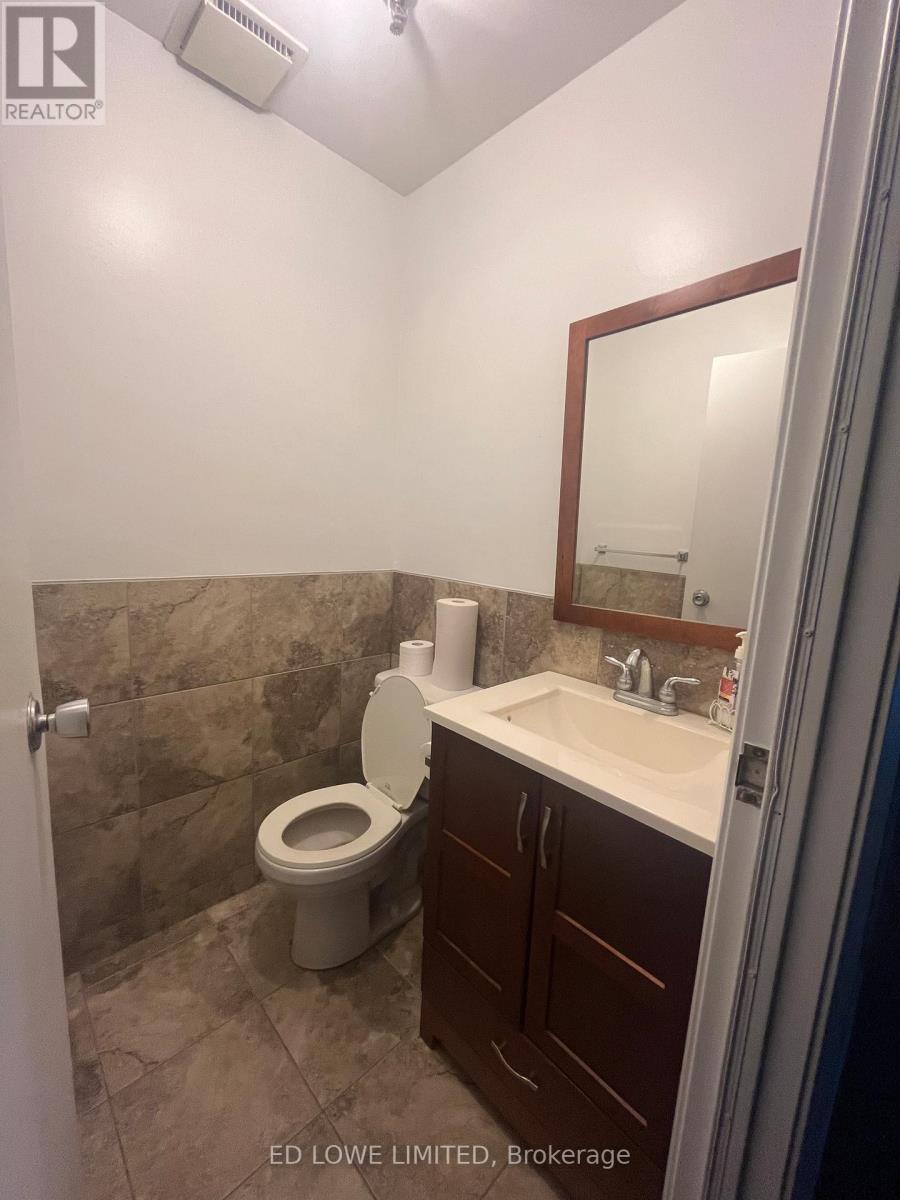 Photo 1 of 1 461 Dunlop Street W, Barrie ON