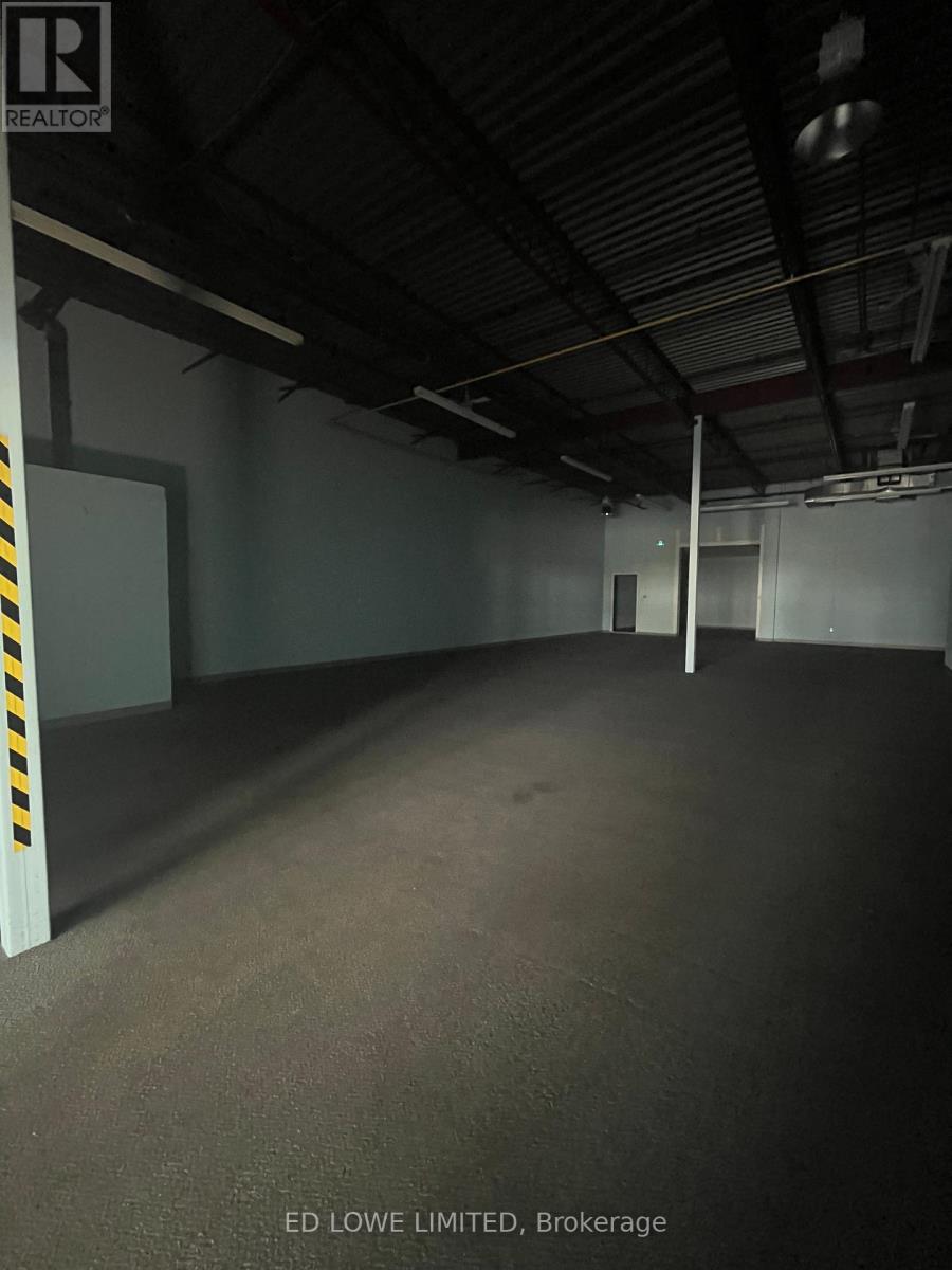 Photo 8 of 1 461 Dunlop Street W, Barrie ON