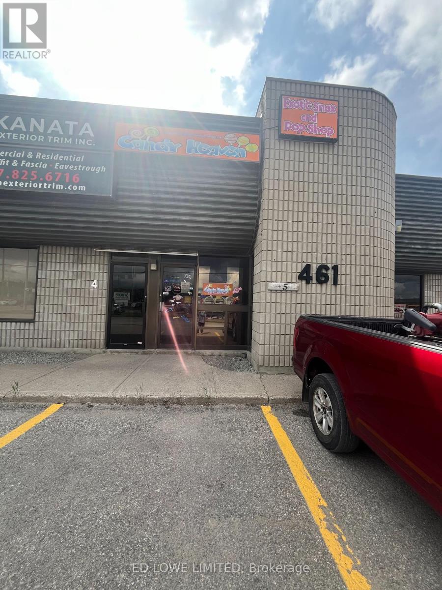 Photo 3 of 5 461 Dunlop Street W, Barrie ON