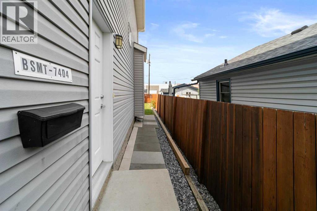 Photo 22 of 7404 81 Ave Nw, Edmonton AB