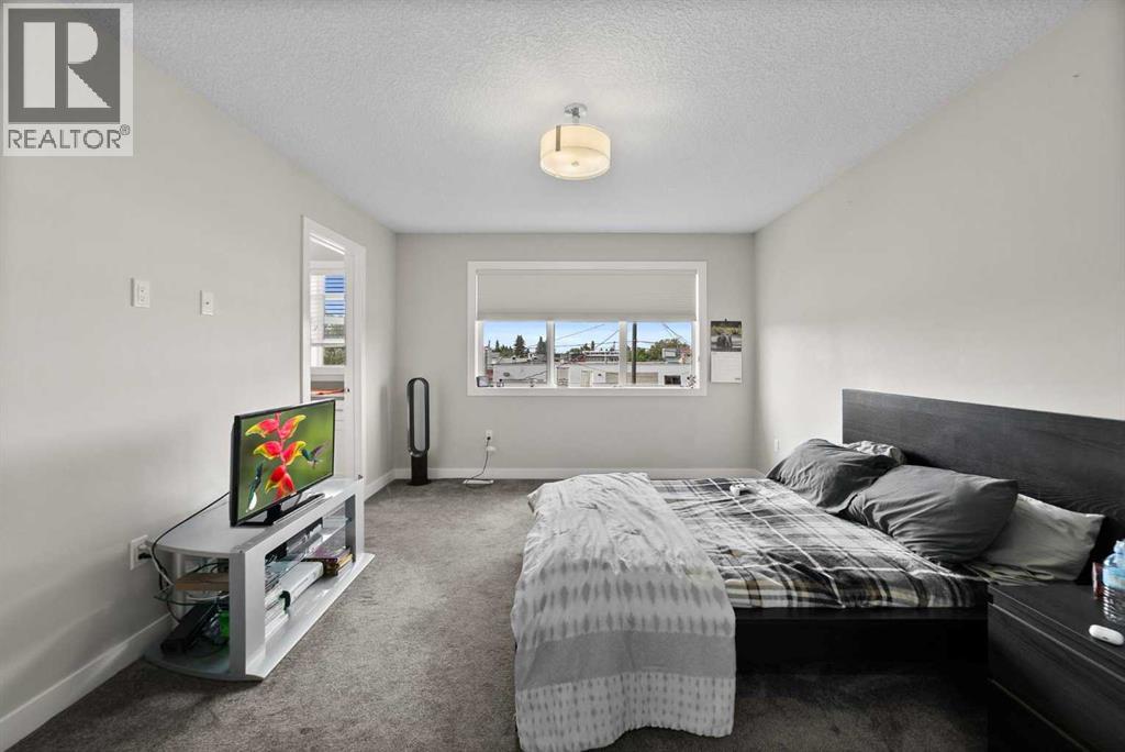 Photo 8 of 7404 81 Ave Nw, Edmonton AB