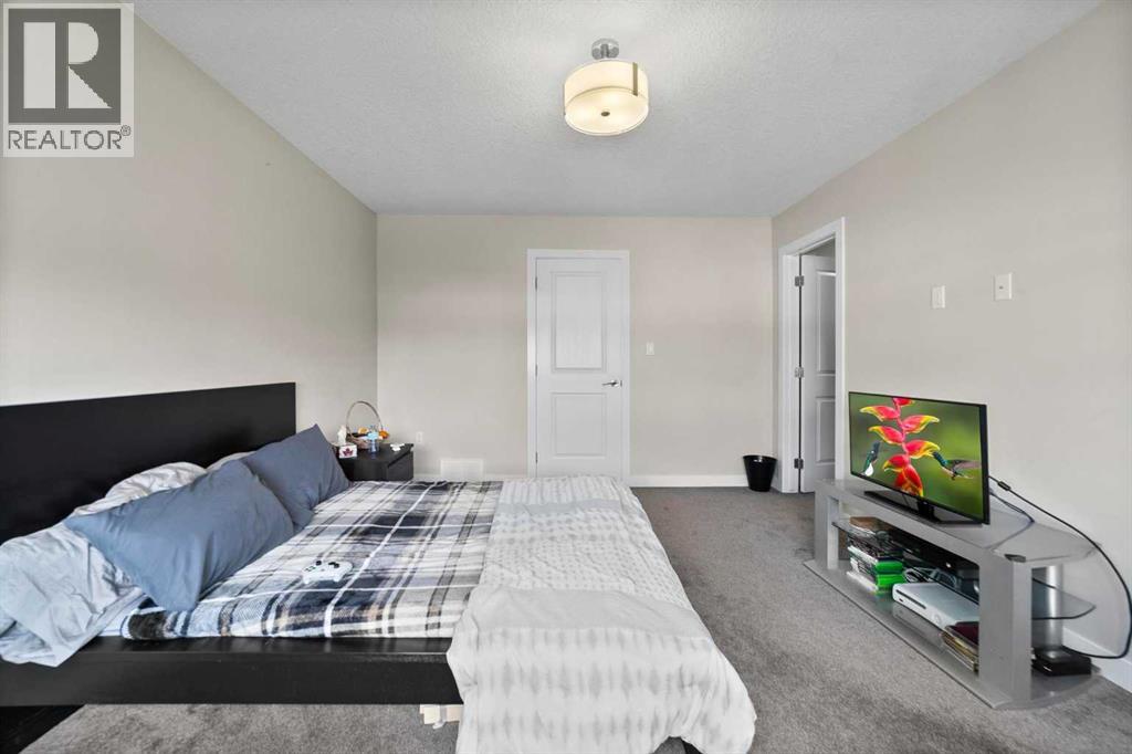 Photo 19 of 7404 81 Ave Nw, Edmonton AB