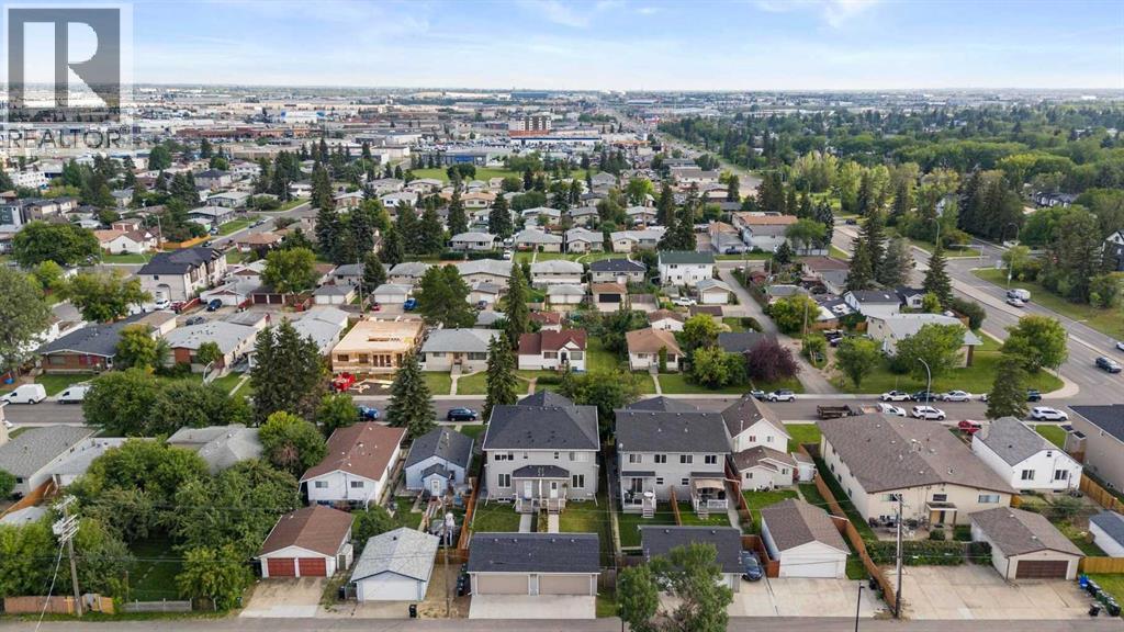 Photo 3 of 7404 81 Ave Nw, Edmonton AB