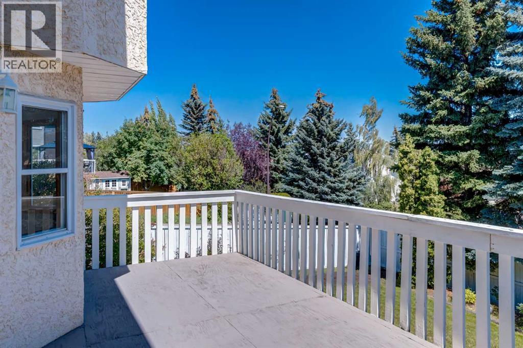 Single Family House for Sale in  Signal Hill Drive SW Signal Hill Calgary 