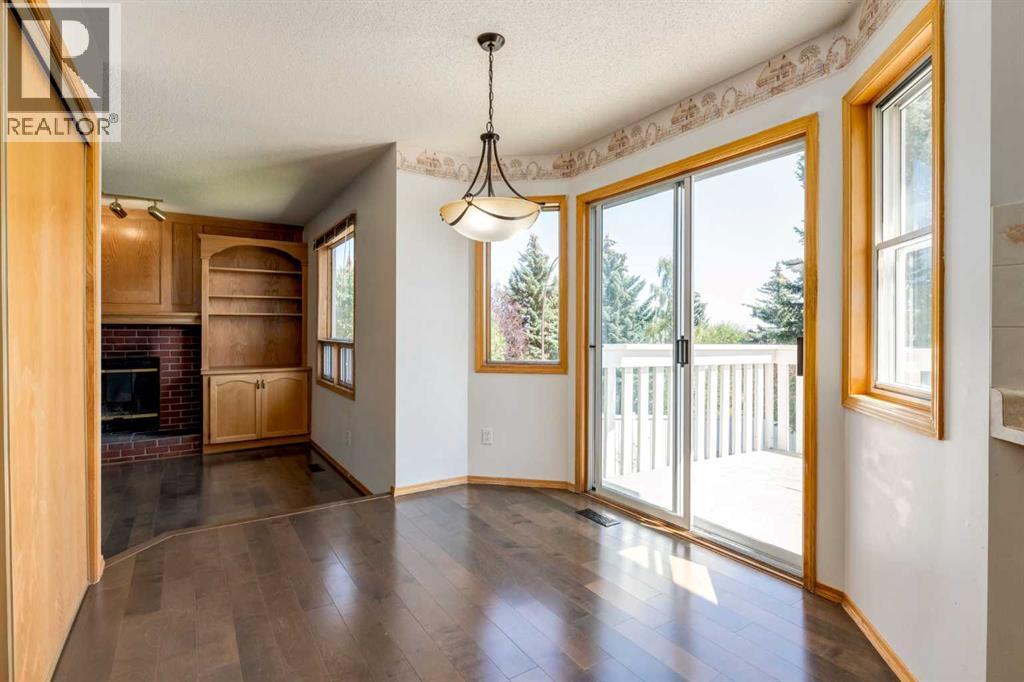 Single Family House for Sale in  Signal Hill Drive SW Signal Hill Calgary 