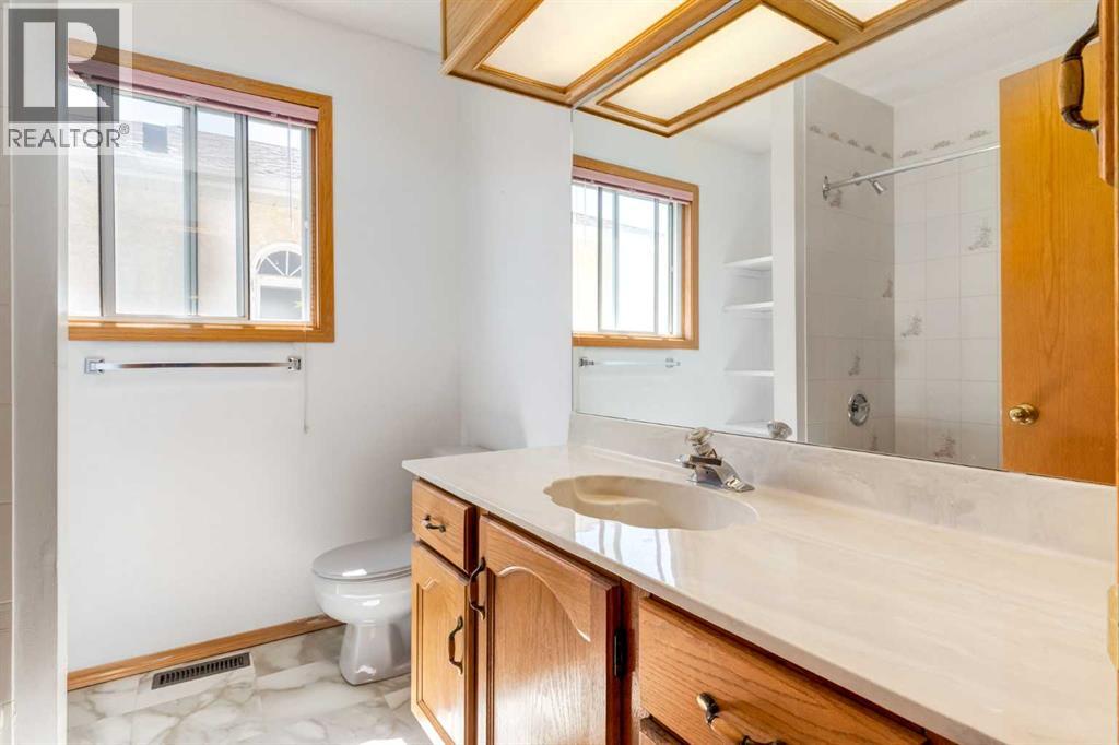 Single Family House for Sale in  Signal Hill Drive SW Signal Hill Calgary 