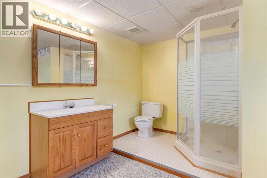 Single Family House for Sale in  Signal Hill Drive SW Signal Hill Calgary 