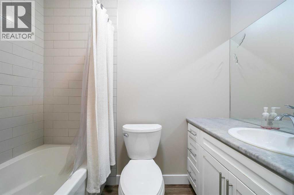 Photo 6 of 7404 81 Ave Nw, Edmonton AB
