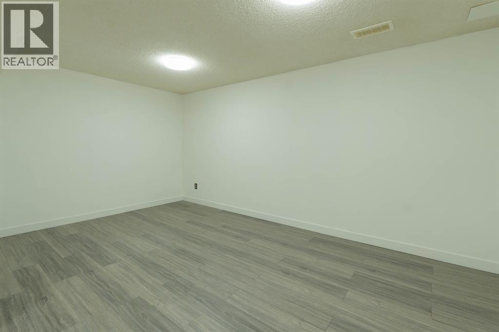 Single Family House for Sale in   Falconridge Drive NE Falconridge Calgary 