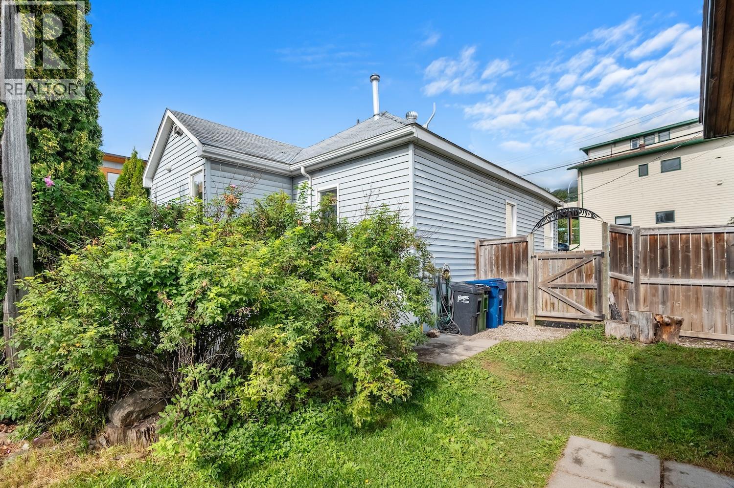 Photo 23 of 402 6 A Avenue, Fernie BC