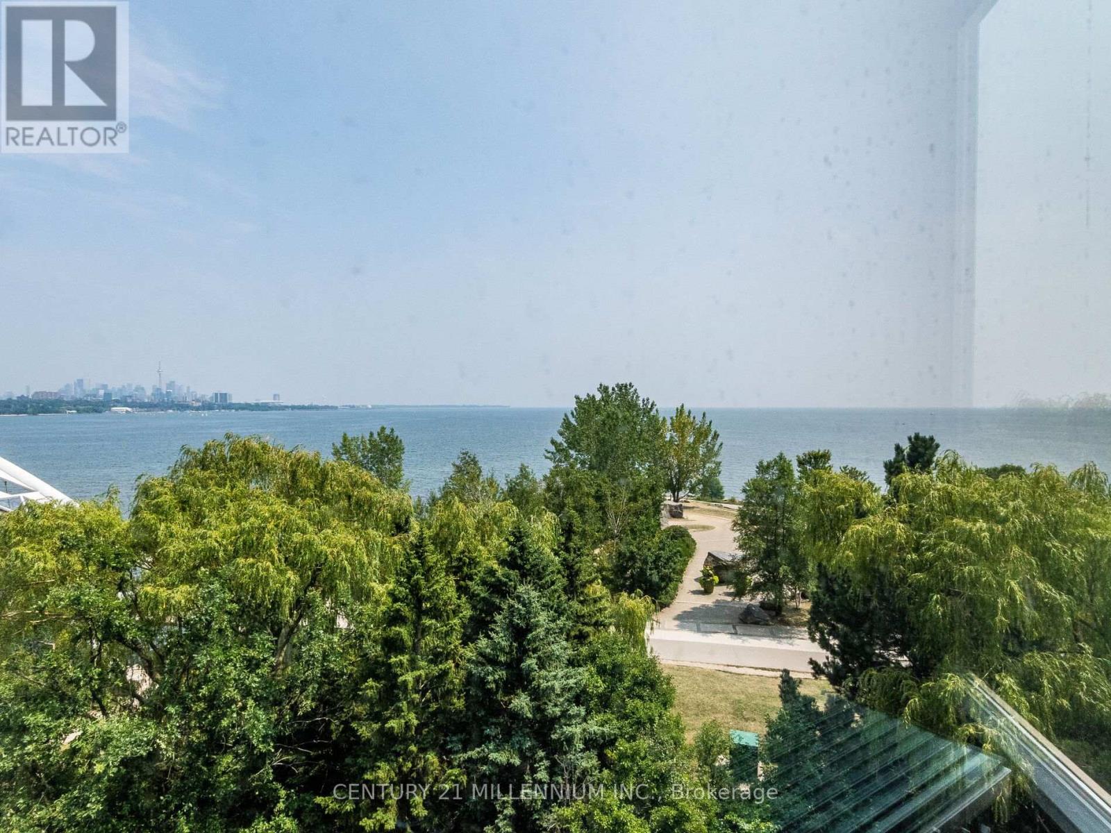 Photo 15 of 603 1 Palace Pier Court, Toronto ON