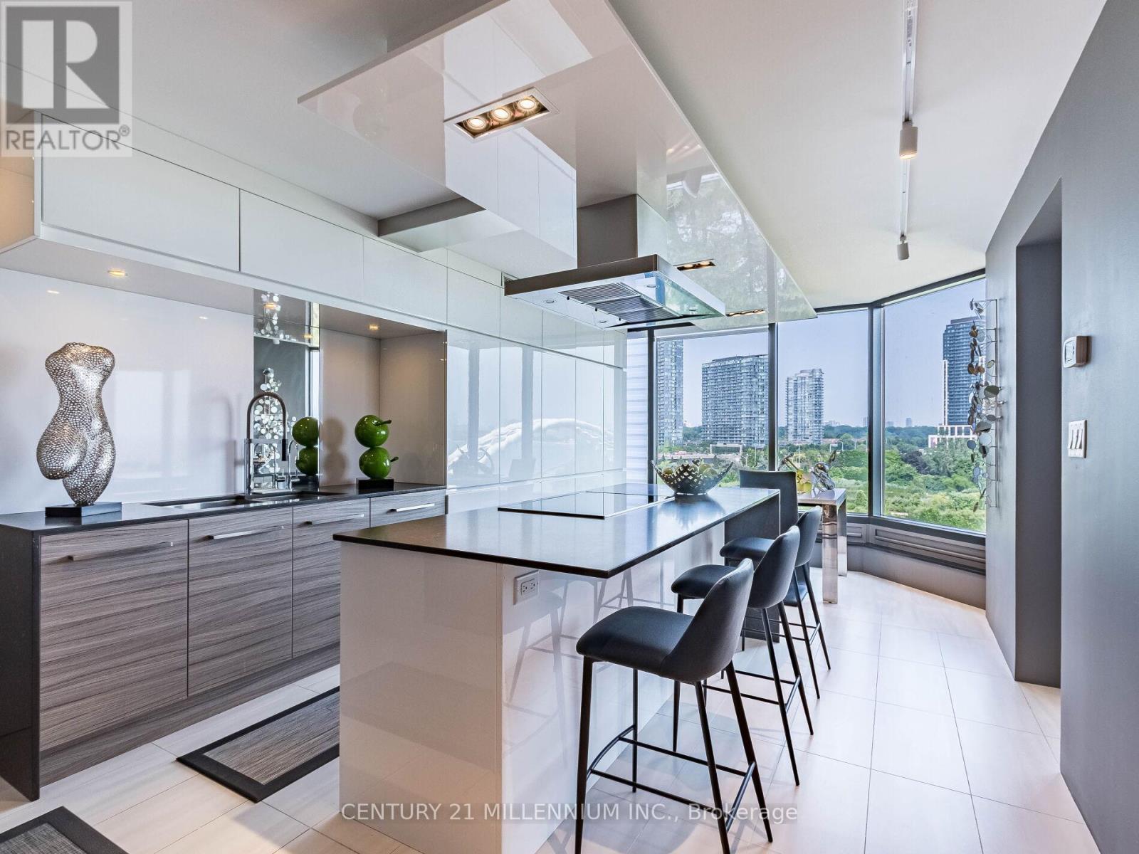 Photo 30 of 603 1 Palace Pier Court, Toronto ON
