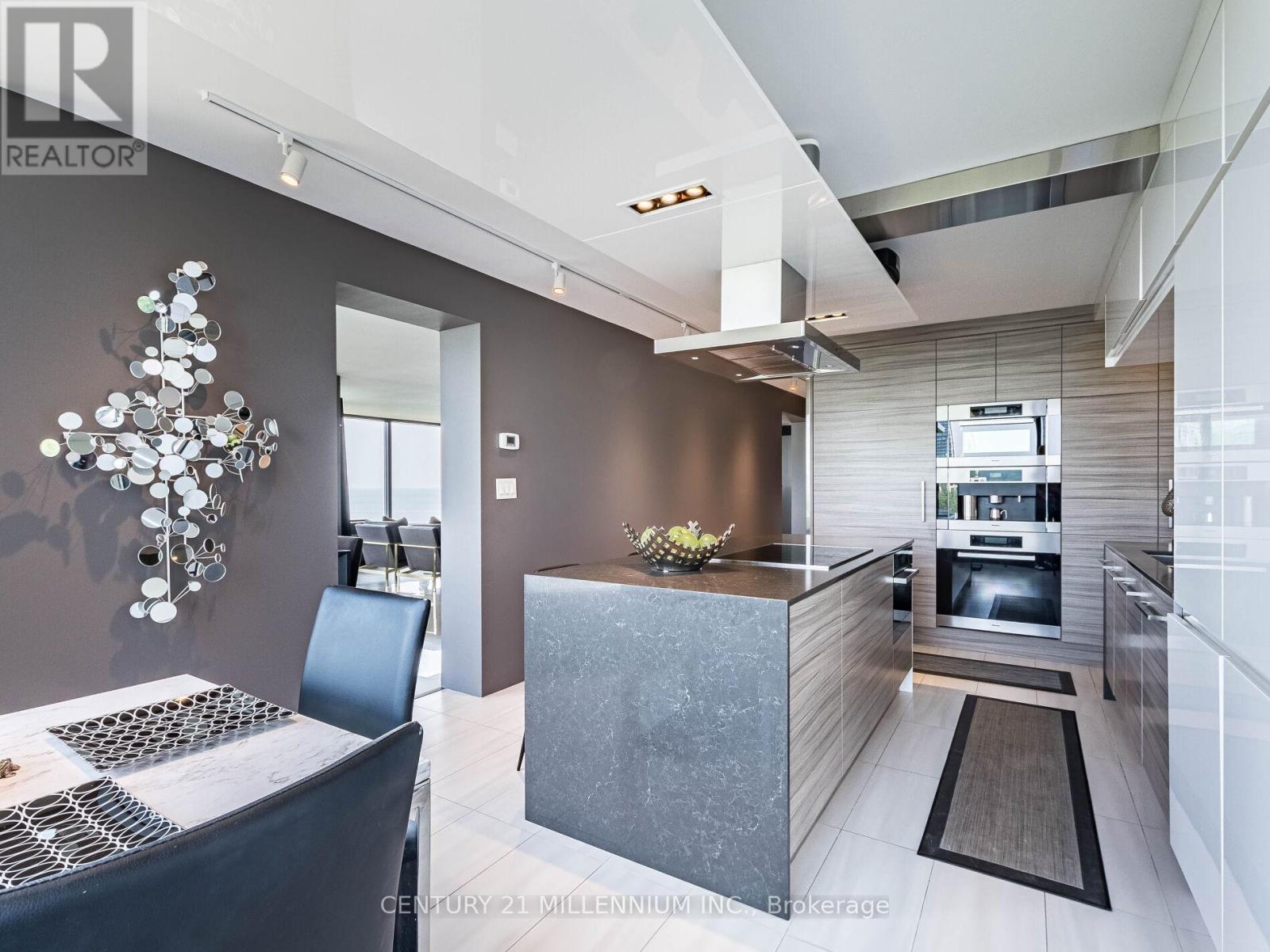 Photo 42 of 603 1 Palace Pier Court, Toronto ON