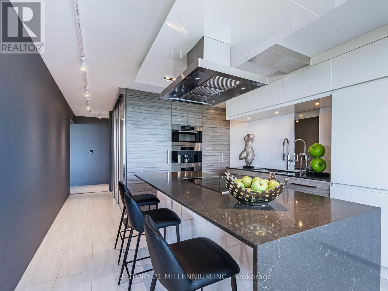 Photo 28 of 603 1 Palace Pier Court, Toronto ON