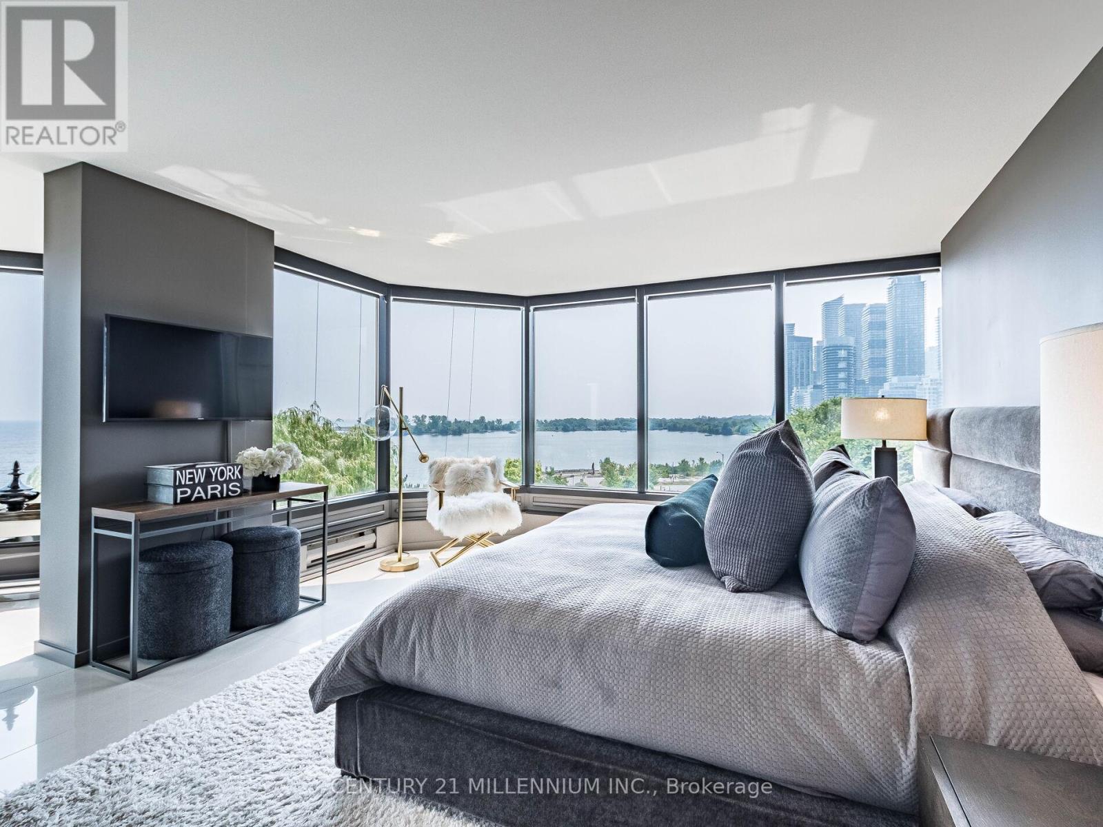 Photo 3 of 603 1 Palace Pier Court, Toronto ON