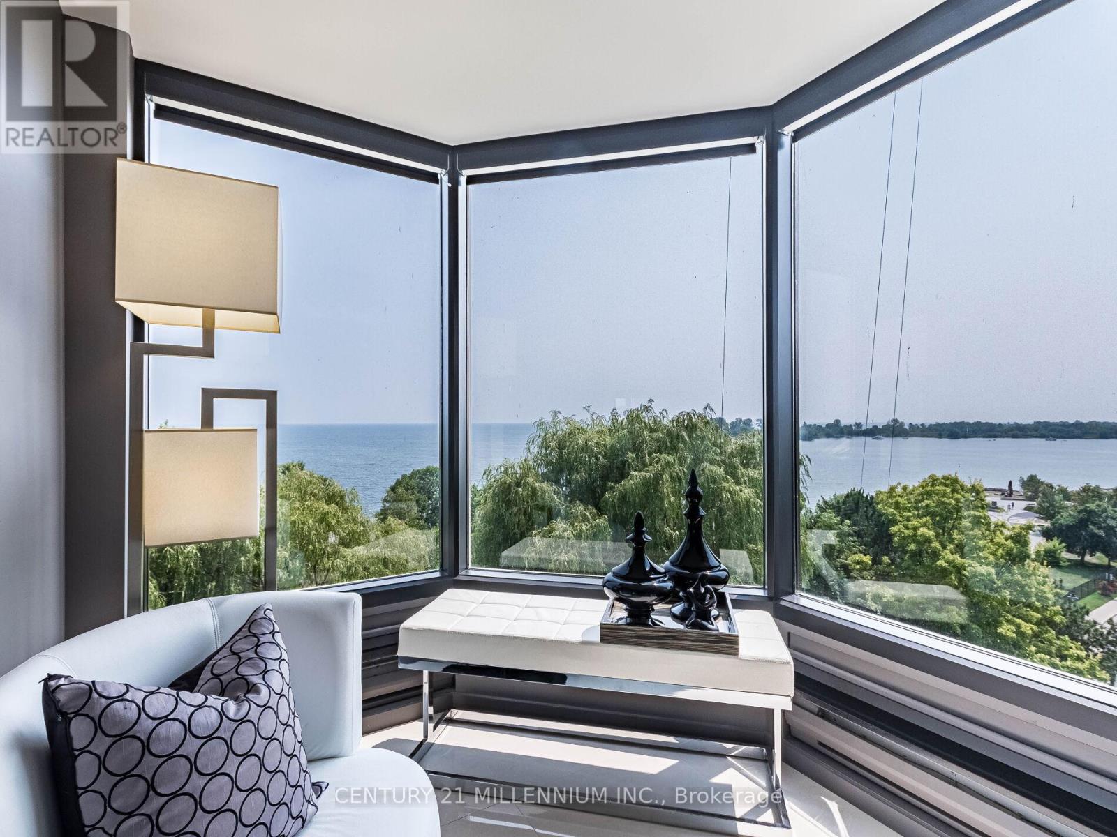 Photo 2 of 603 1 Palace Pier Court, Toronto ON