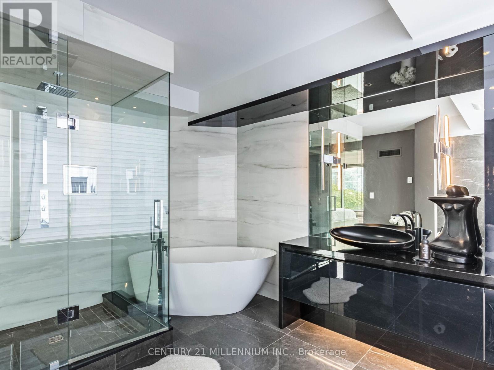 Photo 12 of 603 1 Palace Pier Court, Toronto ON