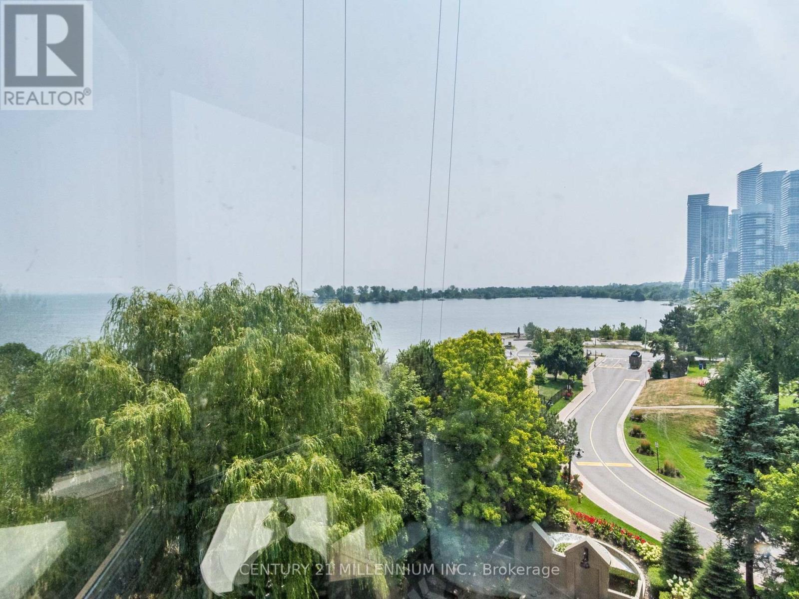 Photo 1 of 603 1 Palace Pier Court, Toronto ON