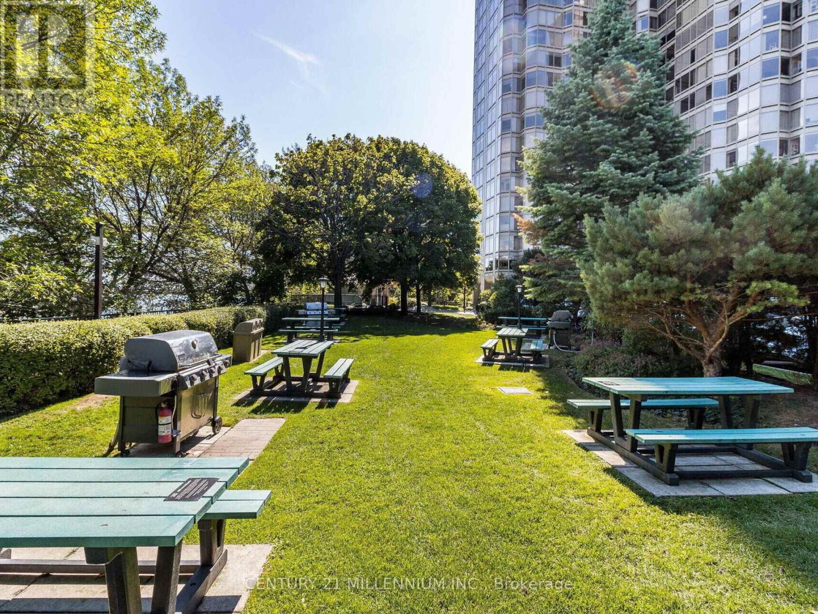 Photo 40 of 603 1 Palace Pier Court, Toronto ON