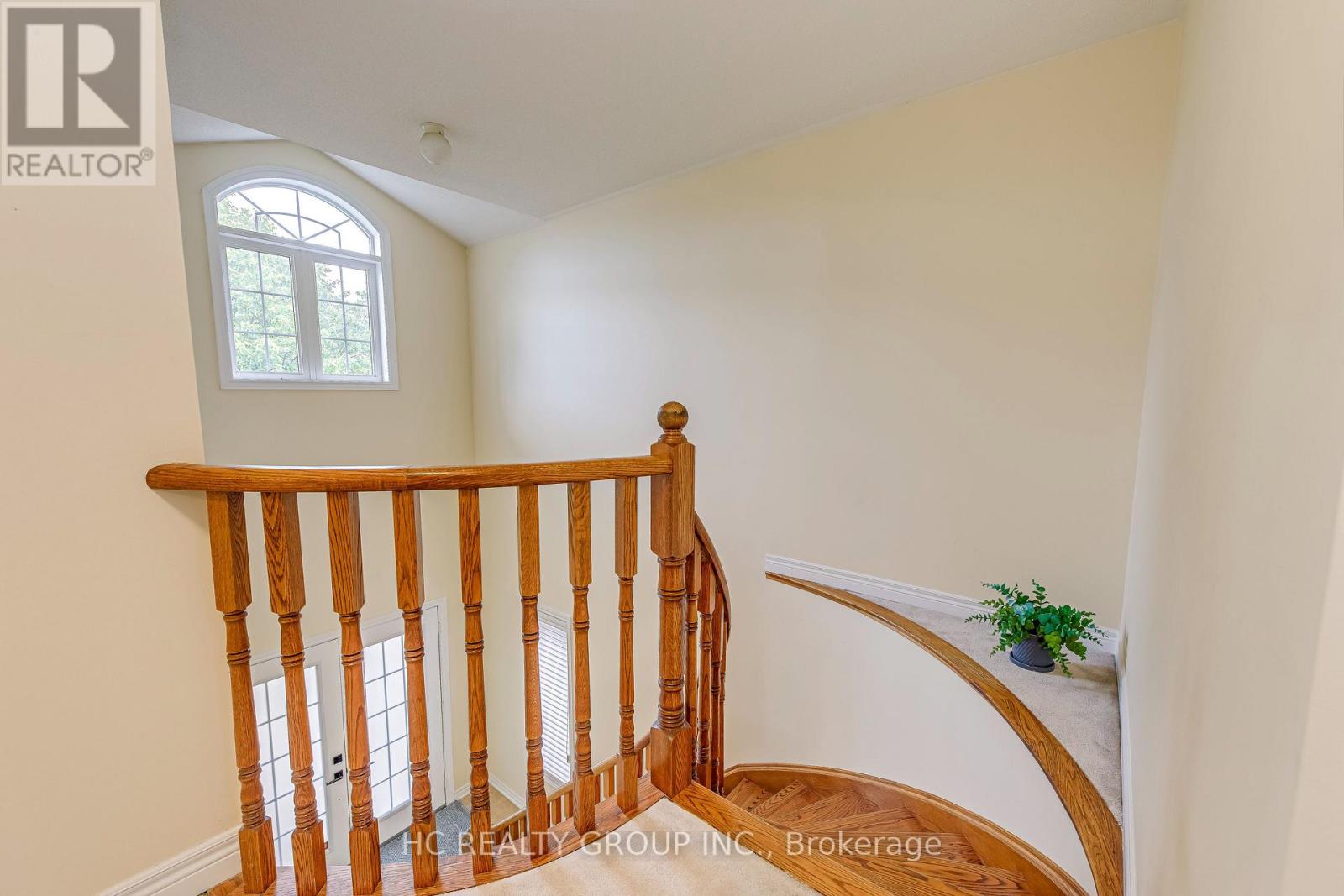 Photo 25 of 2436 Felhaber Crescent, Oakville ON